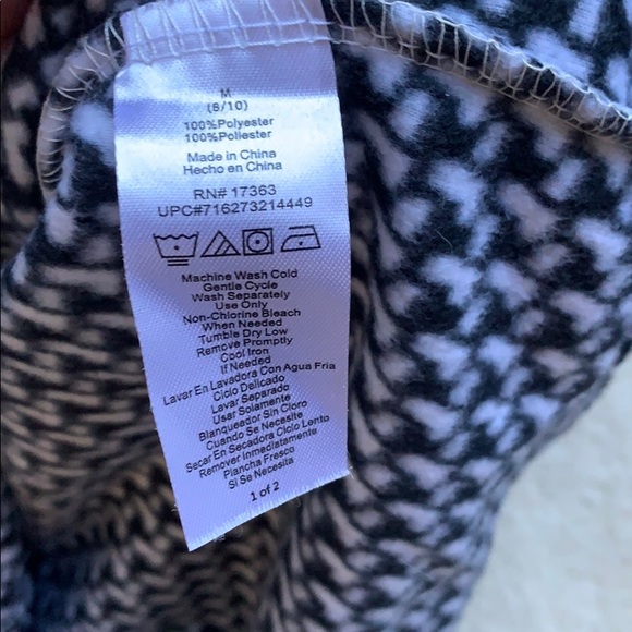 DKNY Fleece feel Black and white pajama set - Picture 4 of 6